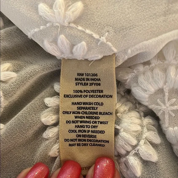 Soft Surroundings White Floral Embroidered Cover Up - Picture 6 of 6